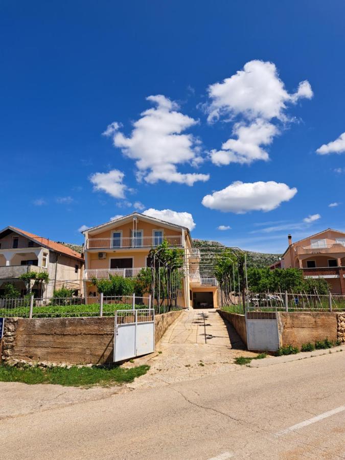 Apartman Stipe Гребащиця Екстер'єр фото